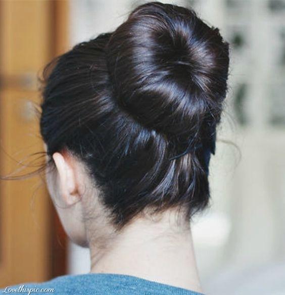 Ballerina bun-τάσεις-στα-μαλλιά-Φθινόπωρο-Χειμώνας-2022 2023-ιδέες-