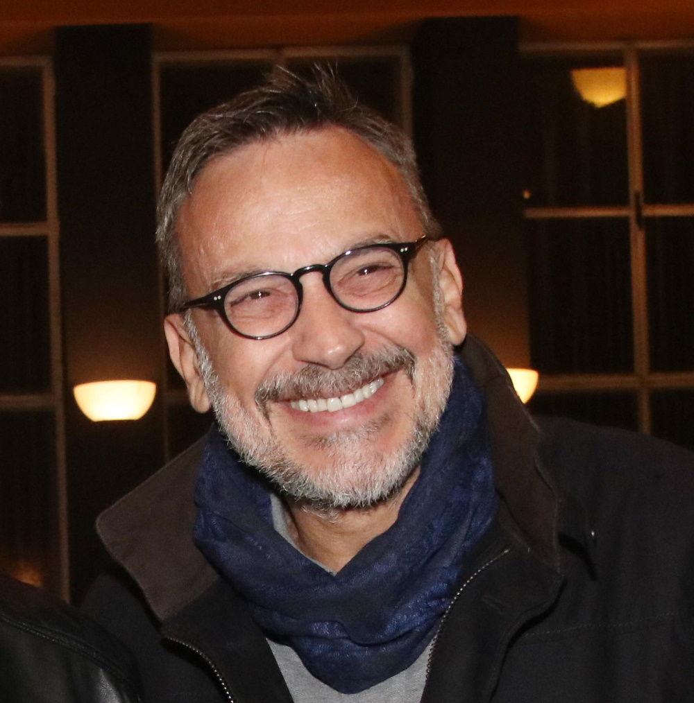 Κάνε ότι κοιμάσαι: Η υπόθεση της σειράς