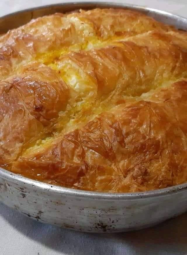 Τσαλακωτή- Τυρόπιτα- με -Χωριάτικο- φύλλο-