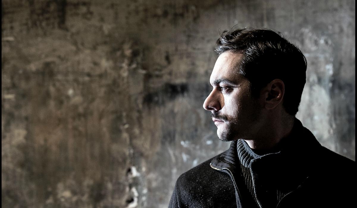 Μια νύχτα του Αύγουστου: Ο απόηχος μιας γυναικοκτονίας και τα μυστικά