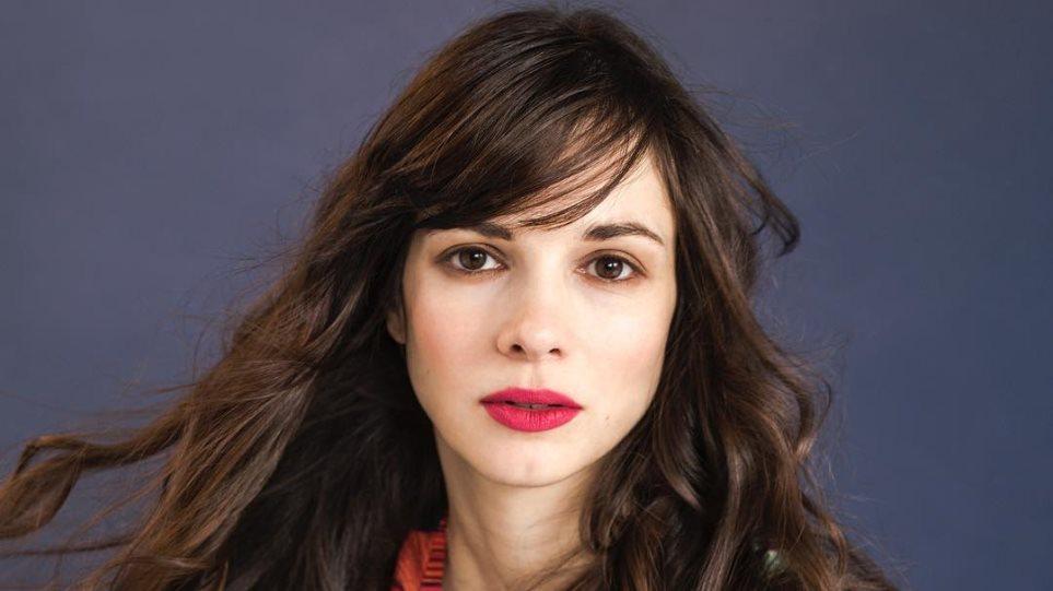 Μια νύχτα του Αύγουστου: Ο απόηχος μιας γυναικοκτονίας και τα μυστικά