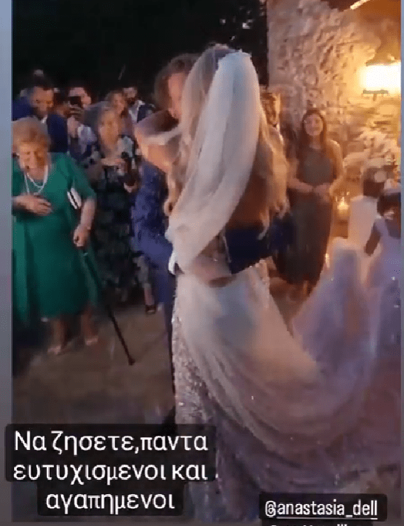 Ηλίας Βρεττός – Αναστασία Δεληγιάννη: Οι φωτογραφίες απο τον γάμο τους