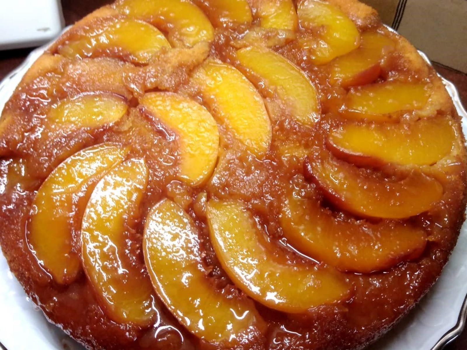κέικ-με-καραμελωμένα-νεκταρίνια-συνταγή-