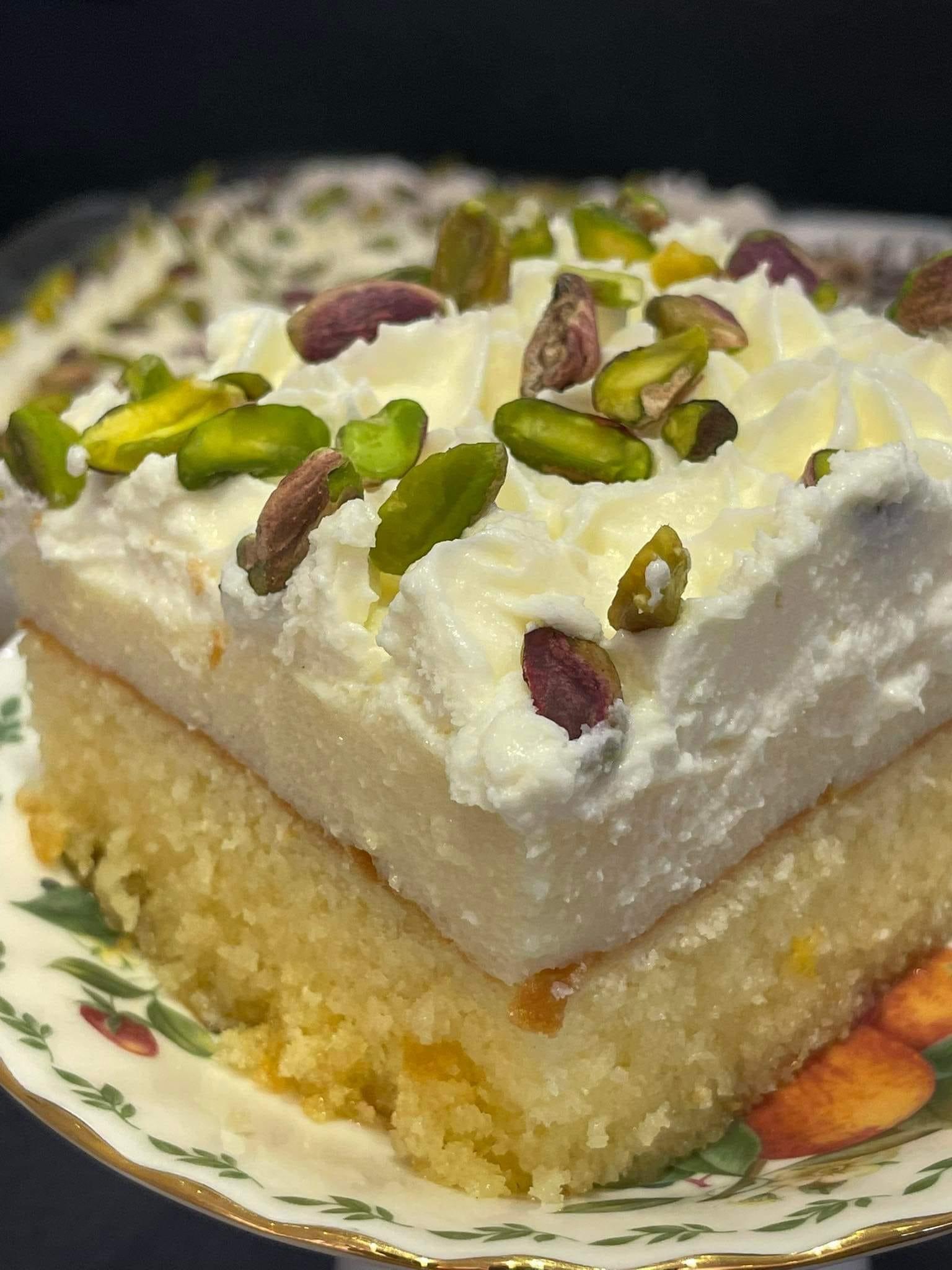 συνταγή-για-βυζαντινό-με-κρέμα-και-σαντιγί-