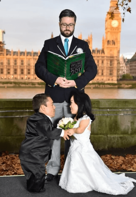 Το πιο κοντό ζευγάρι: Εκείνη 92 εκατοστά και εκείνος 89