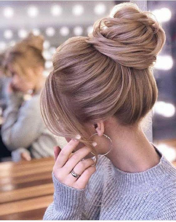 ballerina bun-με-τουφάκια-μπροστά-ιδέες-Φθινόπωρο 2022-