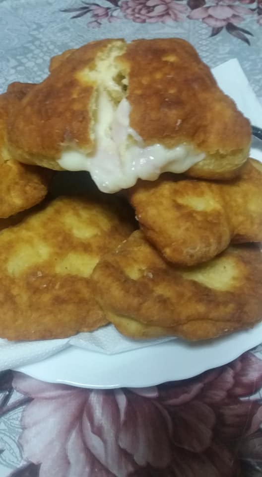 τηγανίτες-με-τυρί-και-γκούντα-συνταγή-