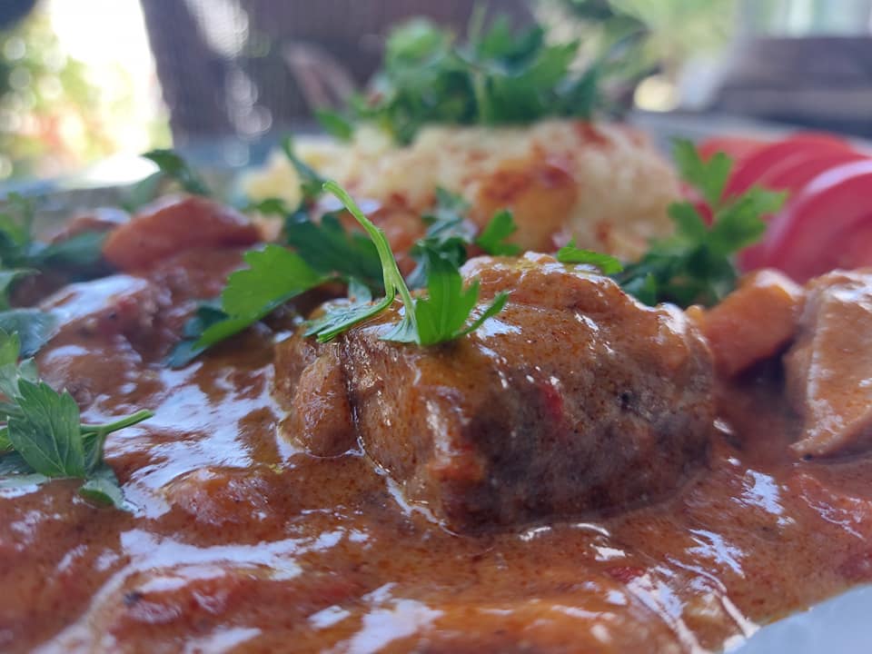 συνταγή-για-μοσχάρι γκουλάς-