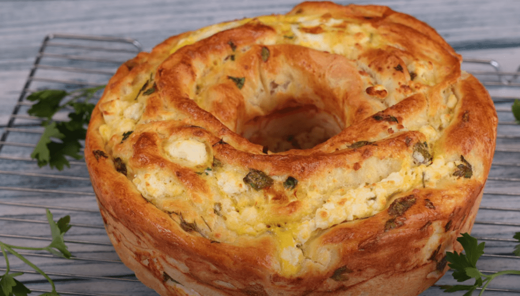 γεμιστό-ψωμί-στην-φόρμα-συνταγή-