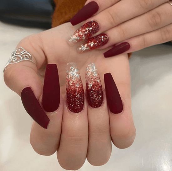 ιδέες-για-μπορντό μανικιούρ-το-2023-τάσεις-