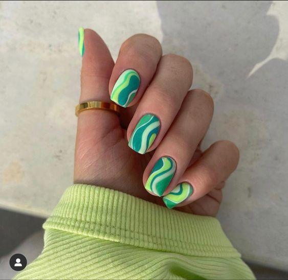 Lava nails-σε-πράσινο-χρώμα-ιδέες-