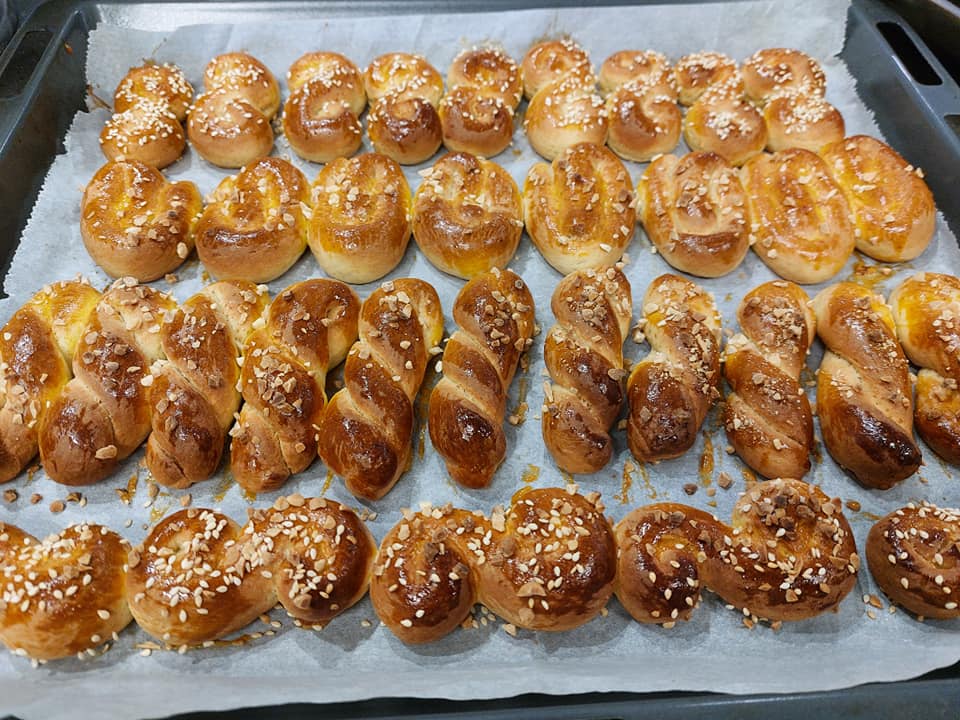 κουλουράκια-σαν-τσουρέκια-συνταγή-