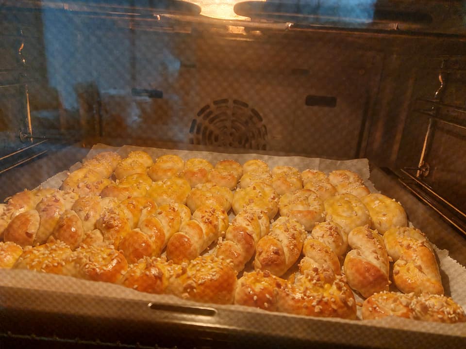 κουλουράκια-σαν-τσουρέκια-συνταγή-