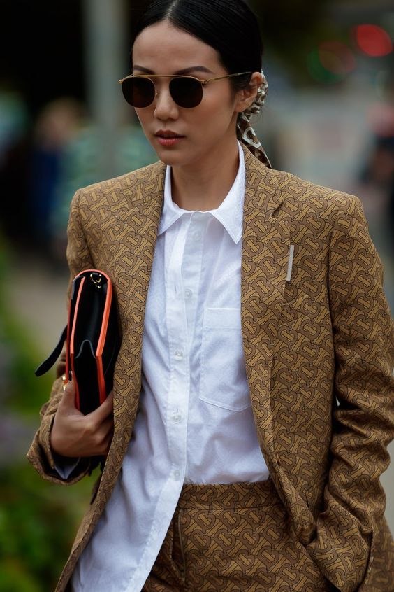 vintage-γυναικείο κοστούμι-σε-καφέ χρώμα-ιδέες- vintage-γυναικείο κοστούμι-σε-καφέ χρώμα-ιδέες-