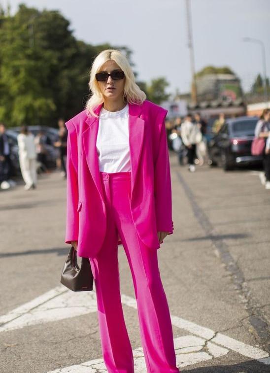 φούξια-γυναικείο κοστούμι-ιδέες- φούξια-γυναικείο κοστούμι-ιδέες-