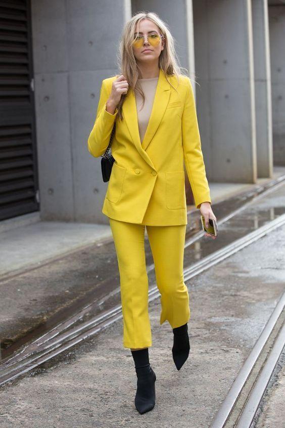 κίτρινο-γυναικείο κοστούμι-Φθινόπωρο-Χειμώνας-τάσεις-