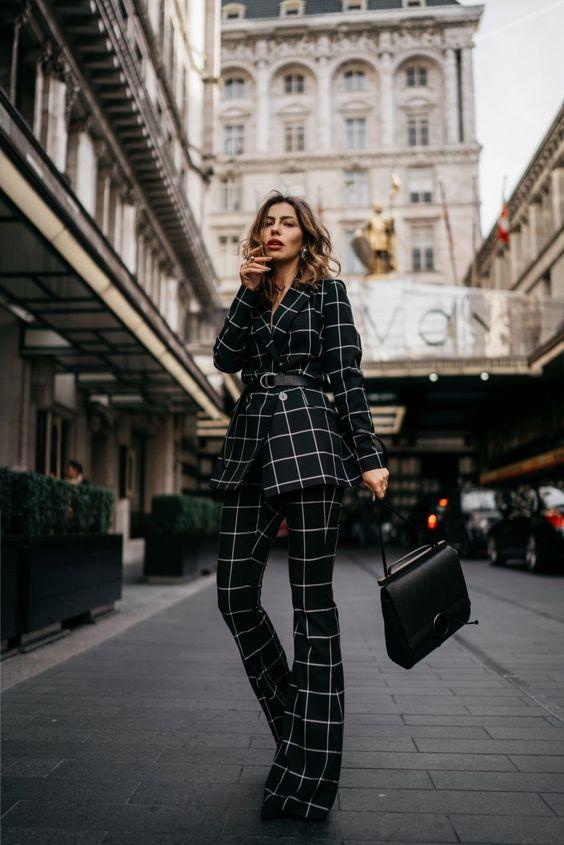 καρό-μαύρο-γυναικείο κοστούμι-Φθινόπωρο-Χειμώνας-τάσεις- καρό-μαύρο-γυναικείο κοστούμι-Φθινόπωρο-Χειμώνας-τάσεις-