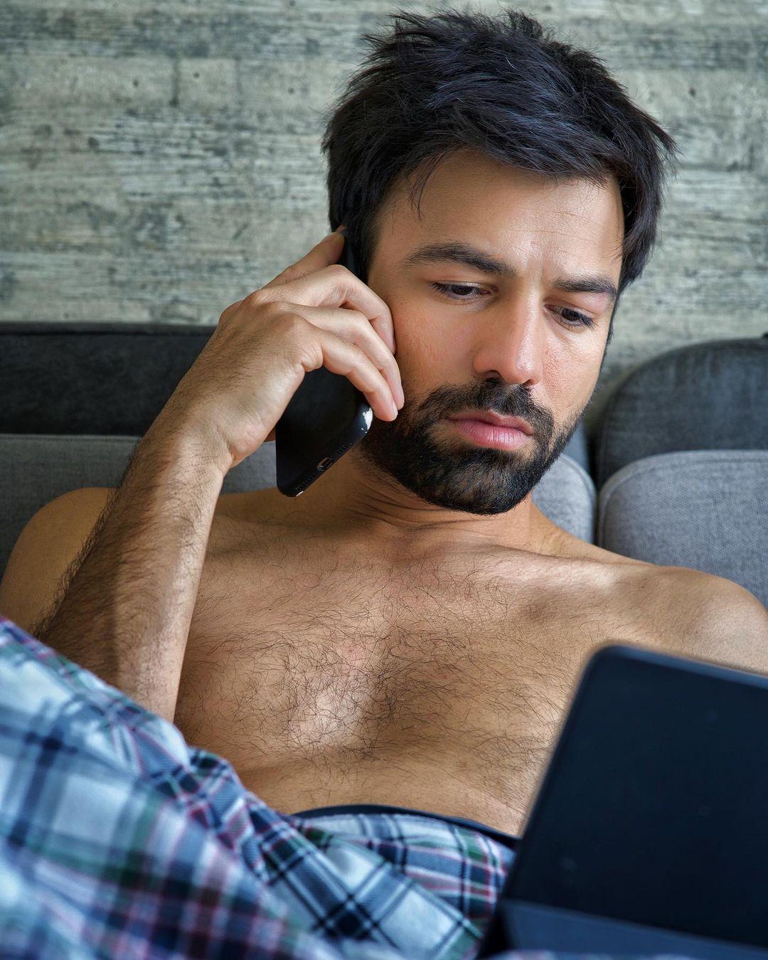 Η Γη της Ελιάς: Ποιος Δημοσθένης; Ο γιος και η κόρη του τον ξεπερνάνε