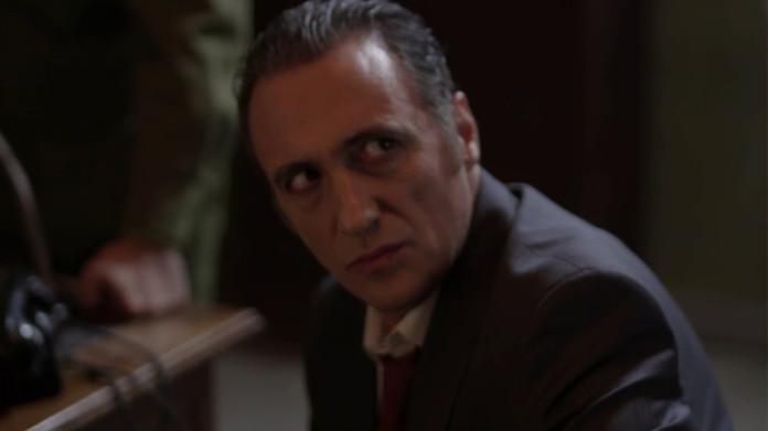 Ο Παράδεισος των Κυριών: Ο Αποστόλης εμμονικός και έχει ένα νόθο παιδί