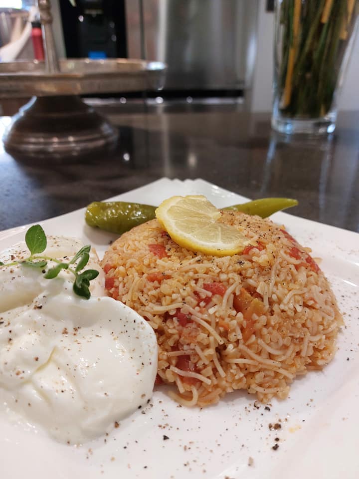 κυπριακό πιλάφι-με-πλιγούρι-συνταγή-