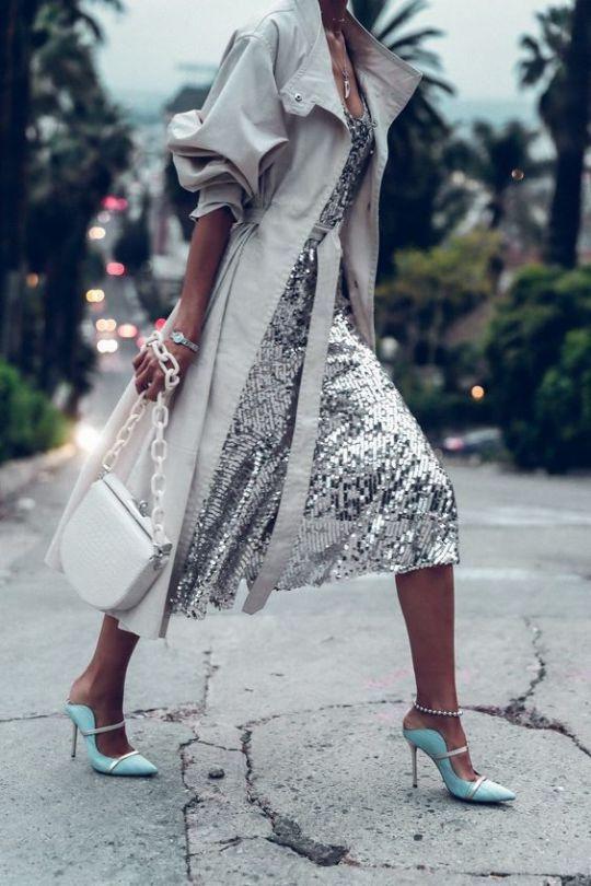 μάξι-φόρεμα με γκλίτερ-με-καπαρντίνα-ιδέες-