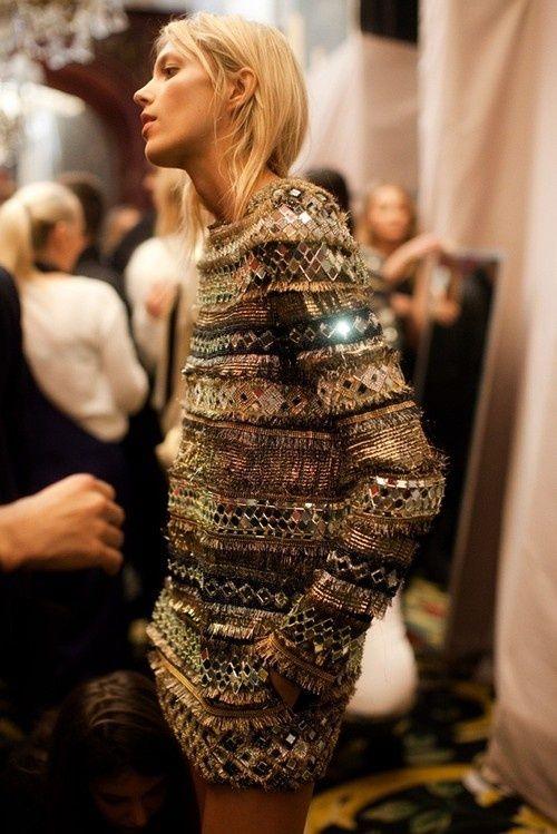 oversized πουλόβερ-με-γκλίτερ-και-πούλιες-