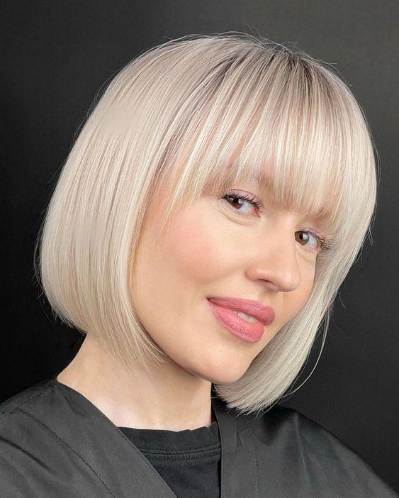 κοντό-ξανθό-καρέ-με-αφέλειες-ιδέες-