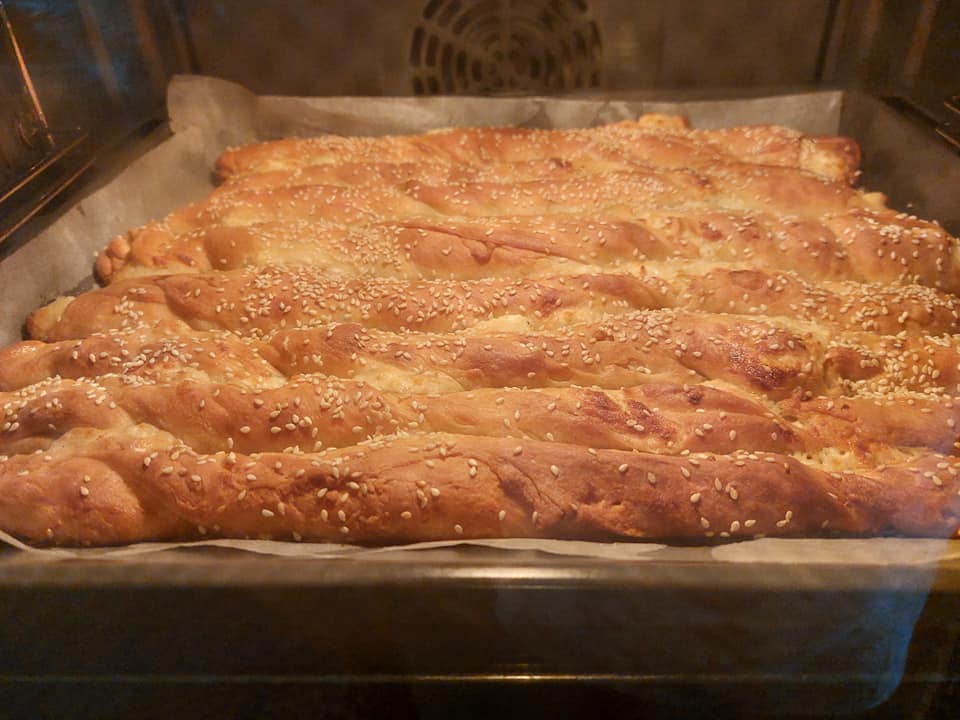 μπαστούνια-με-τυριά-και-μπεσαμέλ-συνταγή-