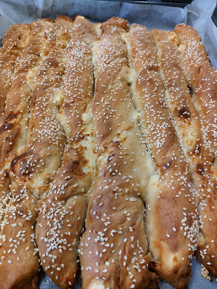 μπαστούνια-με-τυριά-και-μπεσαμέλ-συνταγή-