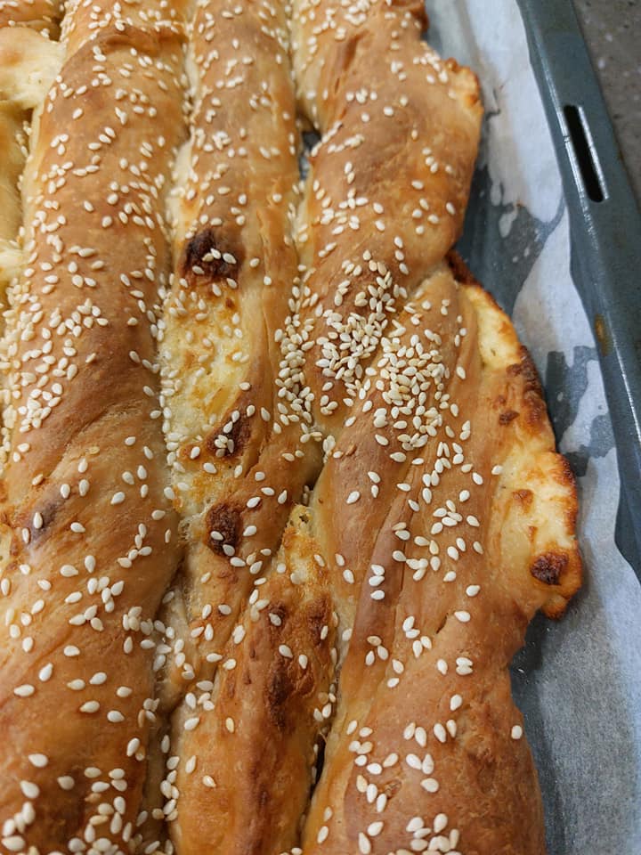 μπαστούνια-με-τυριά-και-μπεσαμέλ-συνταγή-