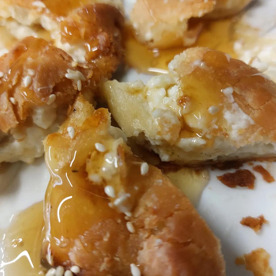 μπαστούνια-με-τυριά-και-μπεσαμέλ-συνταγή-