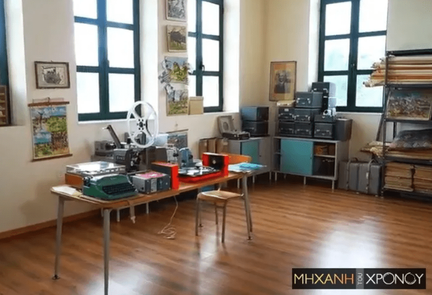 σχολείο-στο-Αγγελόκαστρο-σαν-το-παλιό ελληνικό σχολείο-μουσείο-