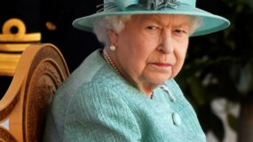 Βασίλισσα Ελισάβετ: Η βασιλική οικογένεια αποκάλυψε την τελευταία φωτογραφία της