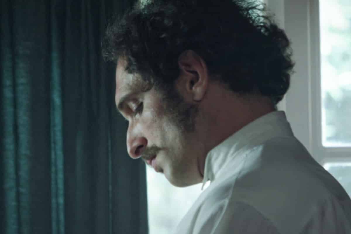 Μάγισσα: Ο Αναστάσης Ροϊλός στον ρόλο του κακόυ