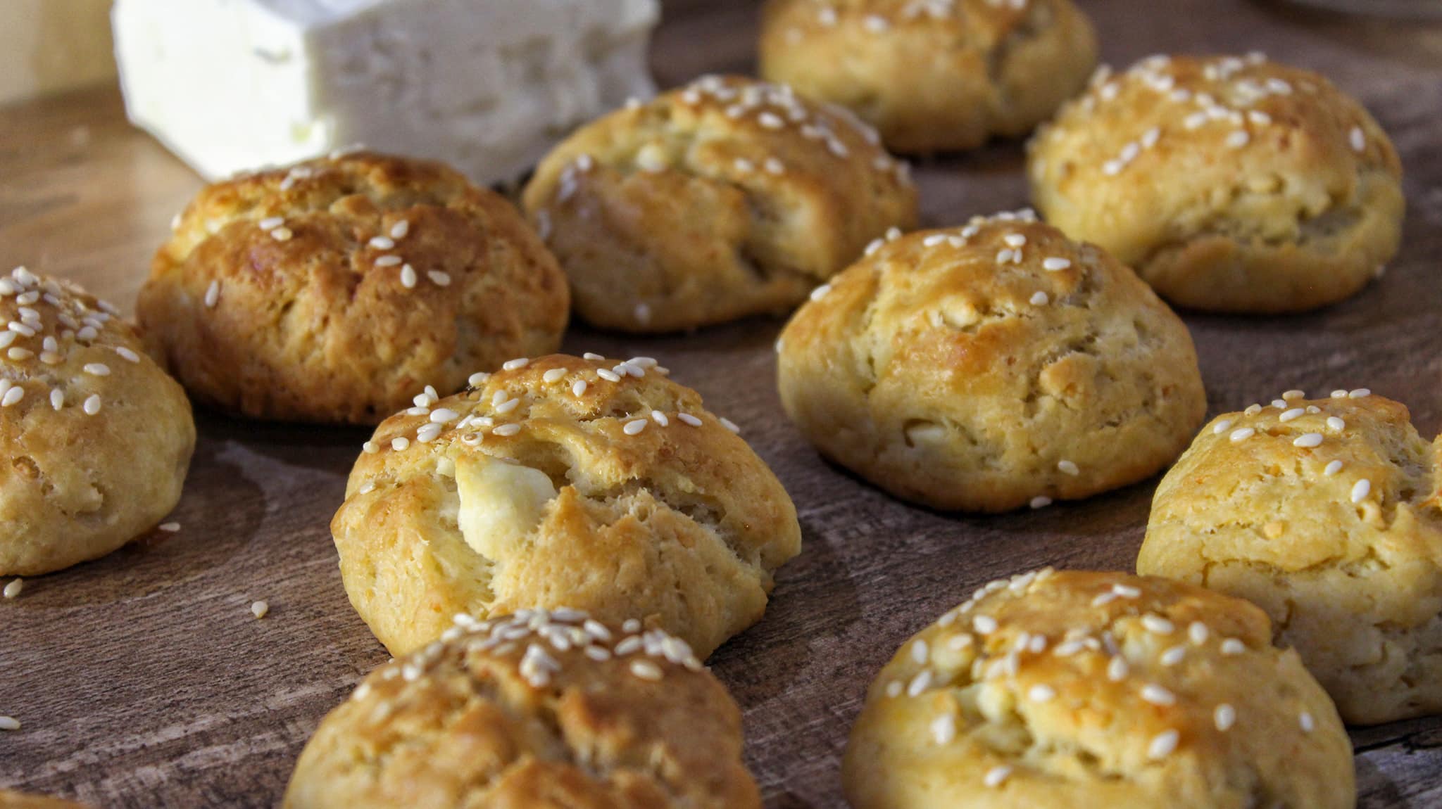 Ζύμη για ψημένα τυροπιτάκια στην κατάψυξη