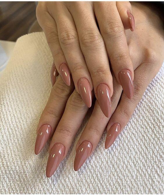 Glazed donut nails-ιδέες-για-το-Φθινόπωρο 2022-τάσεις- Glazed donut nails-ιδέες-για-το-Φθινόπωρο 2022-τάσεις-