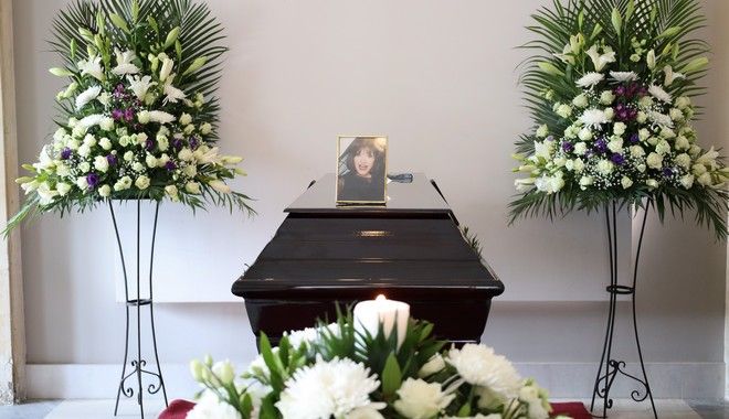 Μάρθα Καραγιάννη: Συγκίνηση στο τελευταίο αντίο – Οι στάχτες της στη θάλασσα μετά την αποτέφρωση