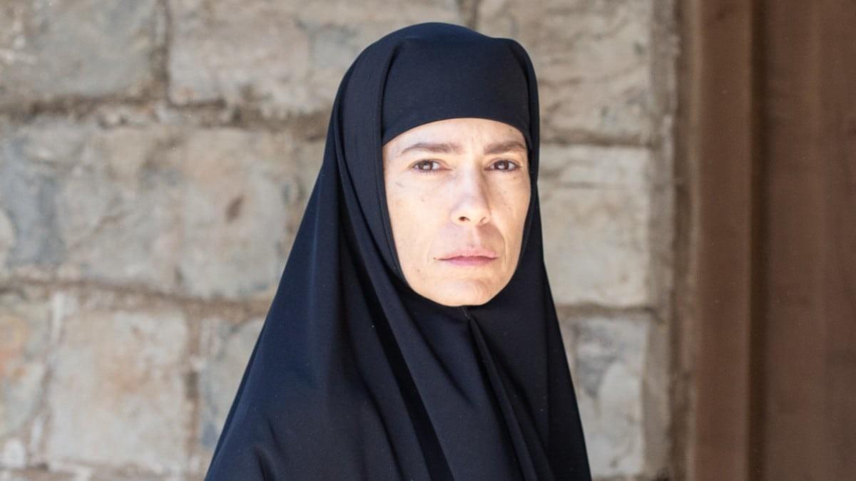 Μαύρο Ρόδο: Η Κασσιανή δεν είναι και τόσο άγια