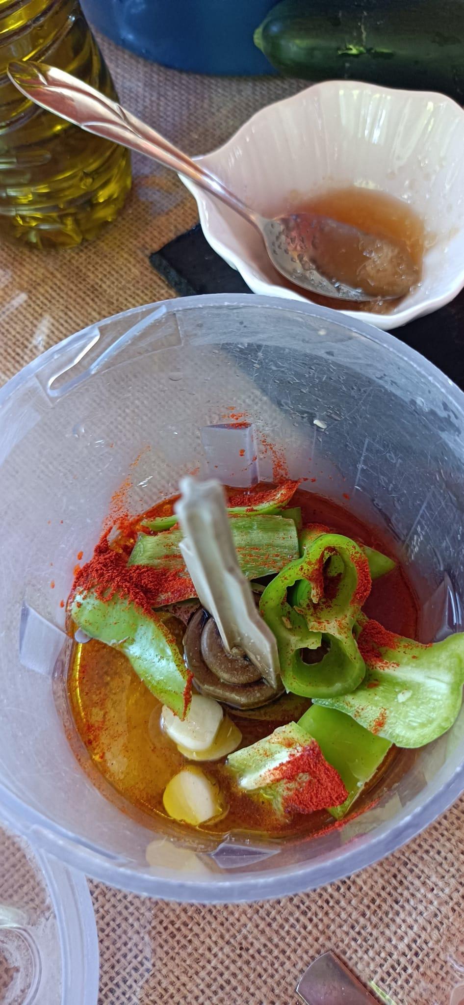 χωριάτικη σαλάτα-με-ντρέσινγκ- χωριάτικη σαλάτα-με-ντρέσινγκ-