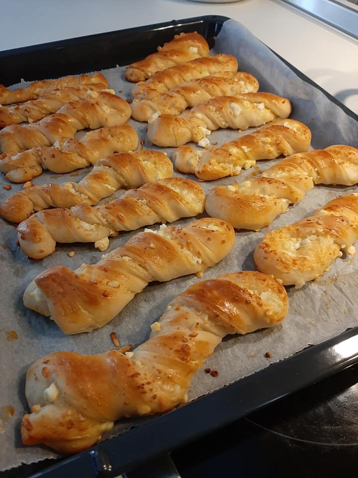 συνταγή-για-τυροκούλουρα-