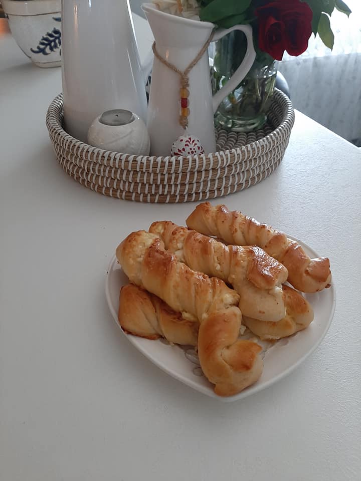 συνταγή-για-τυροκούλουρα-