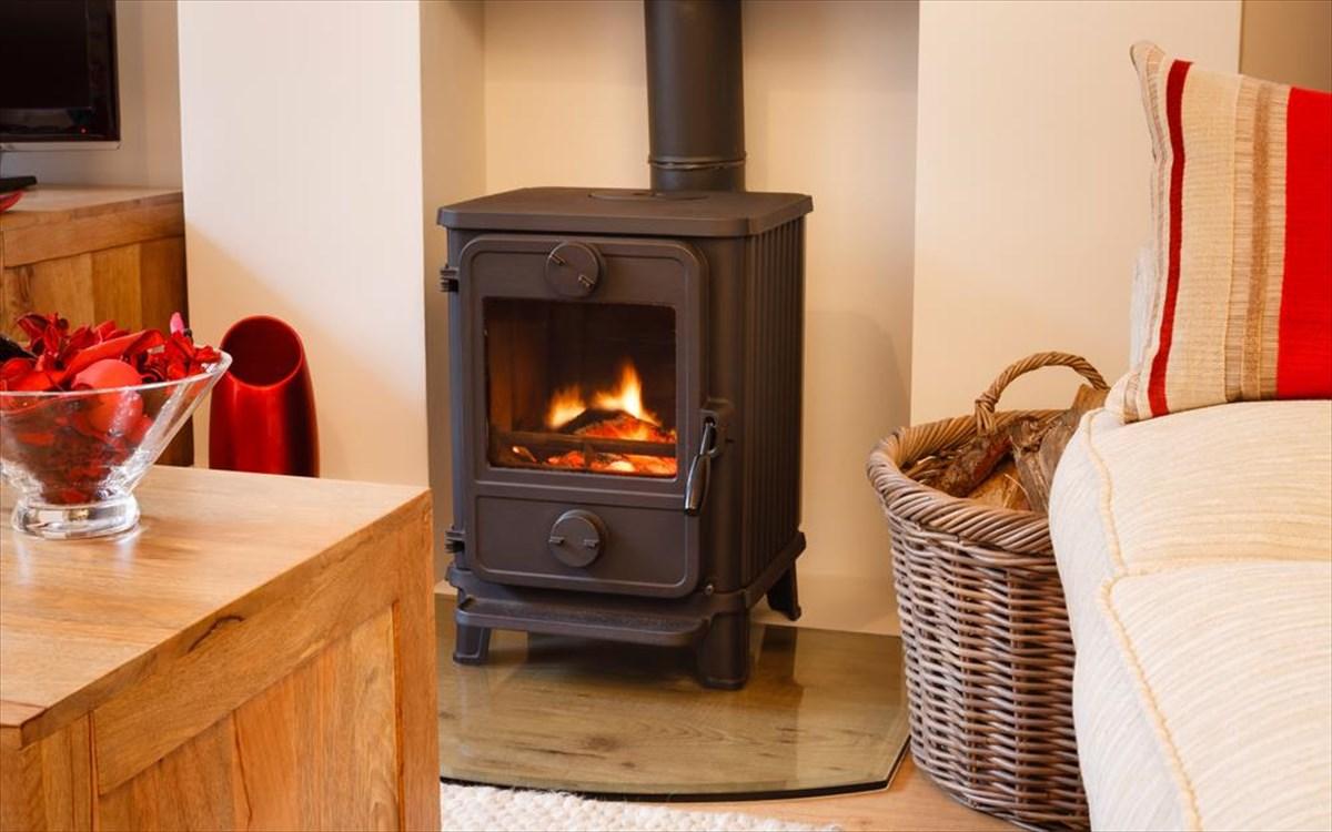 ποια-είναι-τα-καλύτερα ξύλα-για-τζάκι-και-ξυλόσομπα-ελιά-πουρνάρι-οξιά-δρυς-πεύκο- ποια-είναι-τα-καλύτερα ξύλα-για-τζάκι-και-ξυλόσομπα-ελιά-πουρνάρι-οξιά-δρυς-πεύκο-