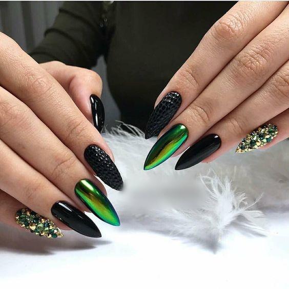 Metallic green-ιδέες-για-τον-Χειμώνα 2023-τάσεις-