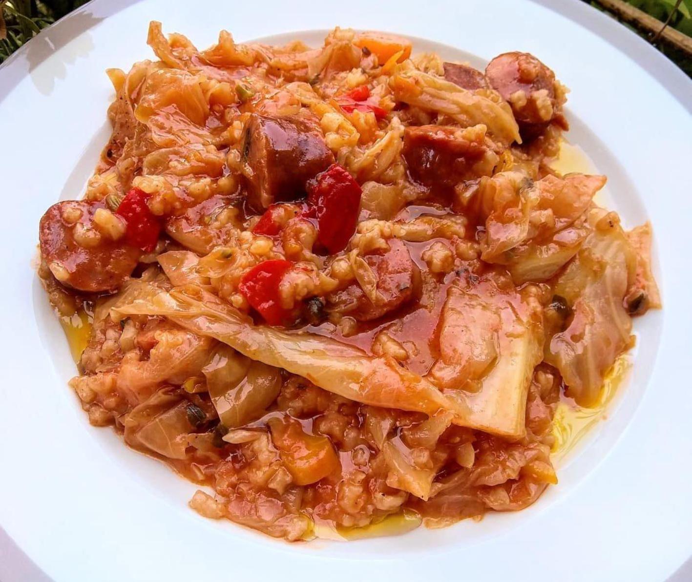 Μερακλήδικη συνταγή: Λαχανόρυζο με λουκάνικα