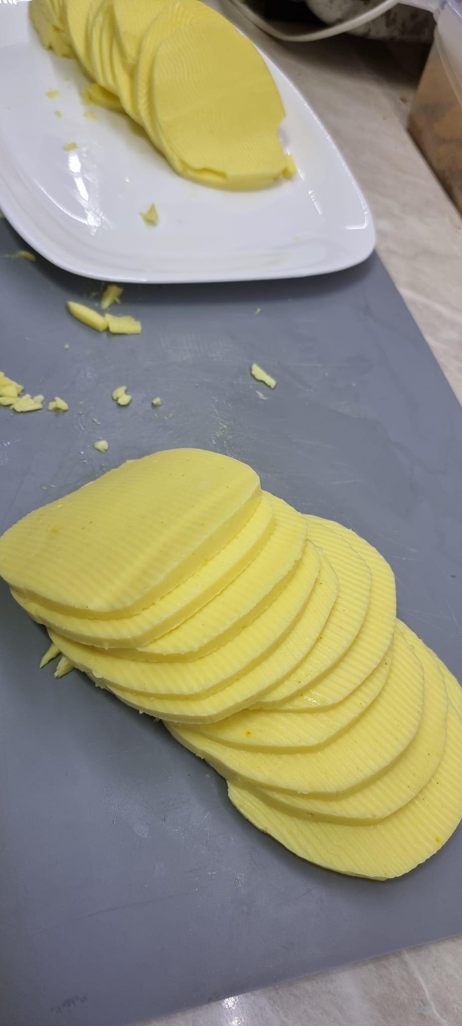 συνταγή-για-σπιτικό-κίτρινο τυρί-