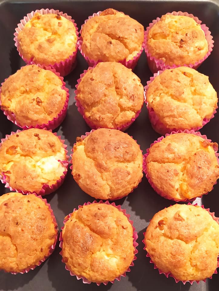 Αφράτα -τυροψωμάκια- σε -φόρμα- Αφράτα -τυροψωμάκια- σε -φόρμα-