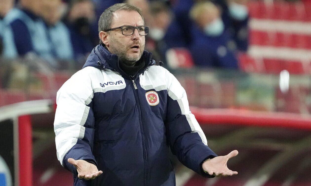 Αυνανίστηκε μπροστά στον γιο μου : Απίστευτες καταγγελίες για προπονητή