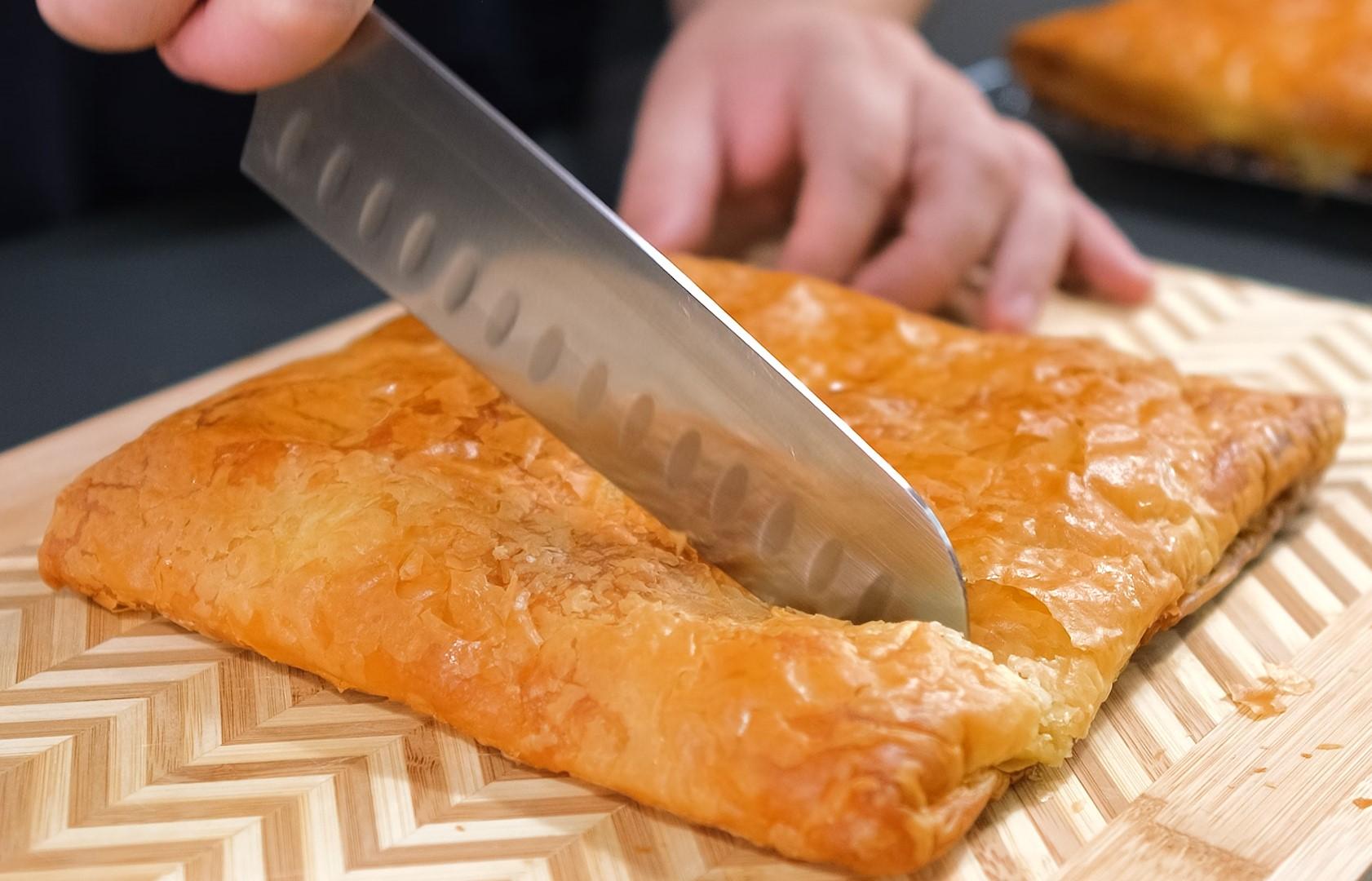 τυρόπιτα-με-φύλλο κρούστας-σαν-μπουγάτσα-συνταγή-