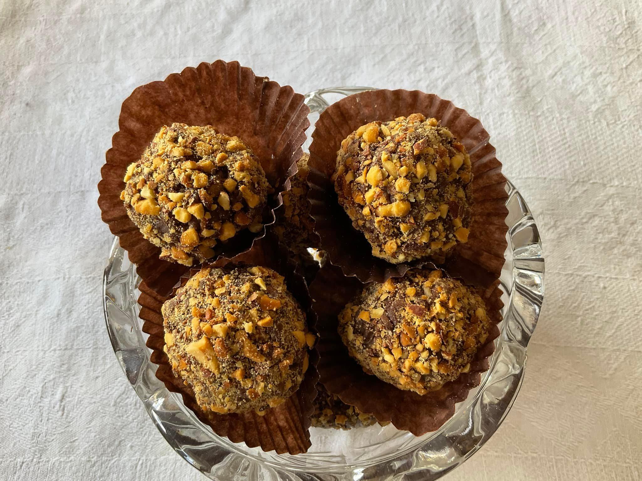 τρουφάκια-χωρίς ζάχαρη-συνταγή- τρουφάκια-χωρίς ζάχαρη-συνταγή-