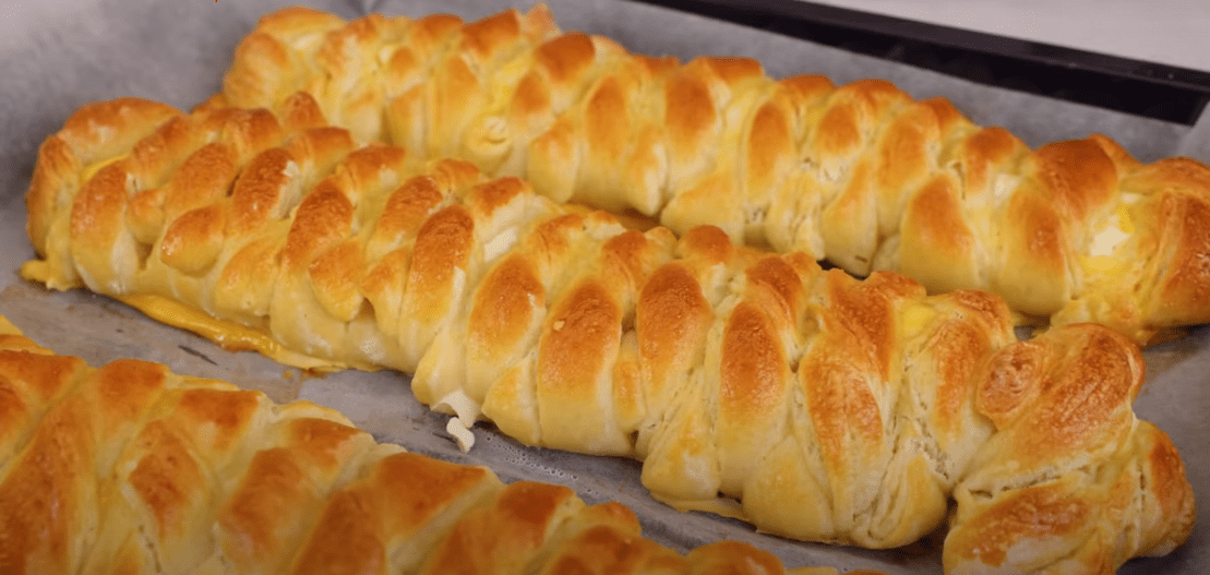 Αφράτα- τυρόψωμα- σε- ρολό-